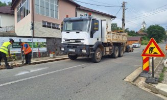 Reparații pe un drum județean care duce la unul dintre cele mai vizitate destinații turistice ale Clujului