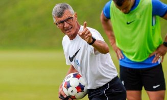 Sabău, recunoscător pentru primirea de care a avut parte pe Cluj Arena: "După 40 de ani am înțeles cu adevărat ce înseamnă să faci parte din familia U"
