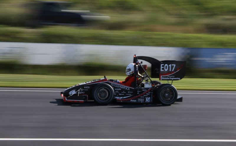 Echipa ART TU Cluj-Napoca s-a clasat pe locul I la Formula Student Balkans