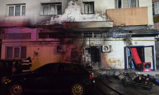 INCENDIU în Cluj-Napoca: 60 de clujeni dintr-un bloc au fugit în stradă la 2 noaptea / De la ce a pornit focul