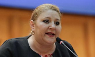 Diana Șoșoacă, implicată într-un accident rutier. Lidera SOS România a fost transportată la spital