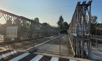 FOTO. Așa arată noul pod provizoriu construit pentru a menține legătura peste Someș până se reface vechiul Garibaldi