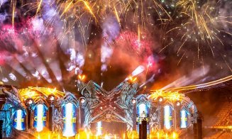 Din culisele UNTOLD. Ce se ascunde în spatele show-ului de lumini de pe Mainstage: peste 3.000 de lumini în joc, controlate la milimetru