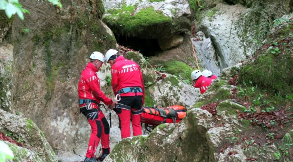 Trei persoane evacuate cu elicopterele SMURD, după o zi grea pentru Salvamont. Câte intervenții au fost în Cluj