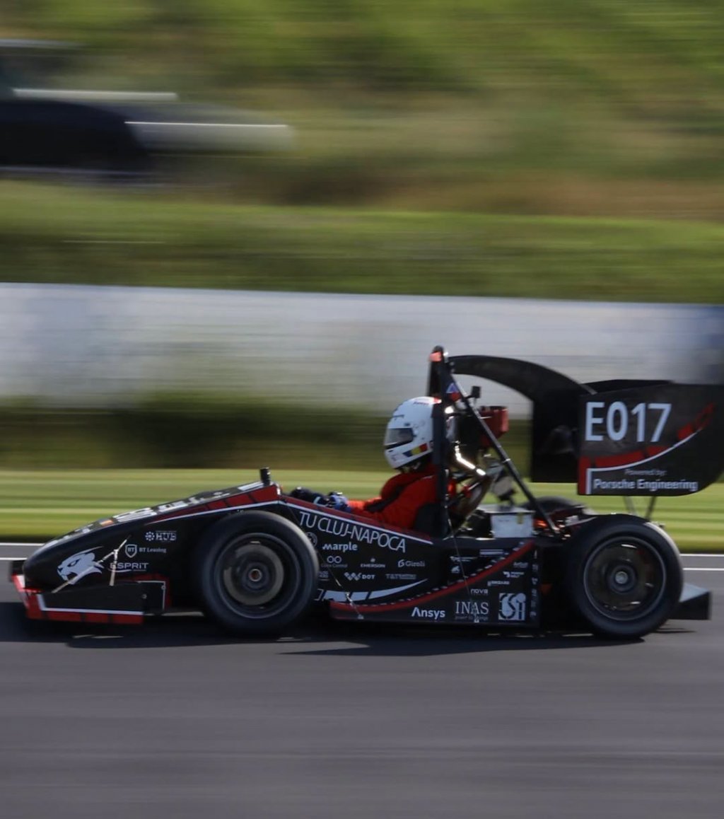 Studenții de la ART TU Cluj-Napoca, în competiție cu 80 de echipe din lume! Echipa UTCN concurează la Formula Student Germany