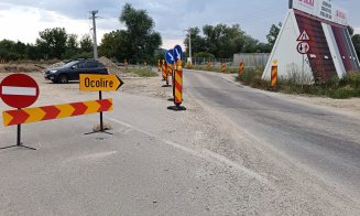 Vechiul pod din localitatea Mica a fost demolat și va fi construit unul nou / Cum se va desfășura circulația