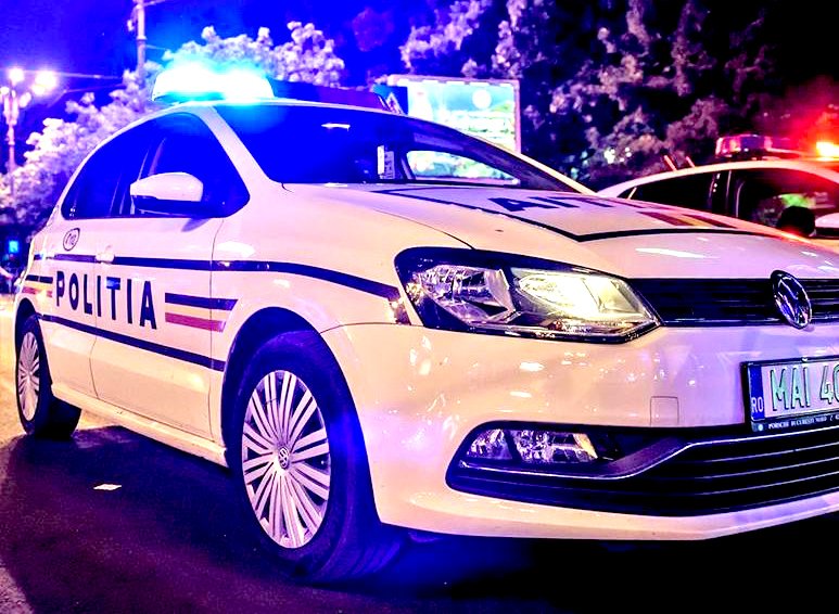 Un tânăr de 21 de ani care NU deține permis de conducere pentru nicio categorie de vehicule a provocat un accident în Cluj-Napoca și a fugit de la locul accidentului