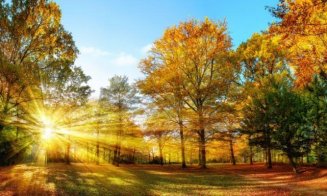 Meteorologii au actualizat prognoza! Cu ce vreme începe prima lună de toamnă/ Când vin ploile