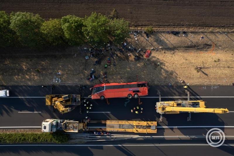Doisprezece morţi şi cel puţin 10 răniţi într-un accident petrecut în Ungaria