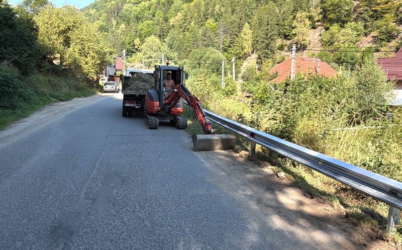 Reparații pe un drum județean care duce în zona de munte a Clujului