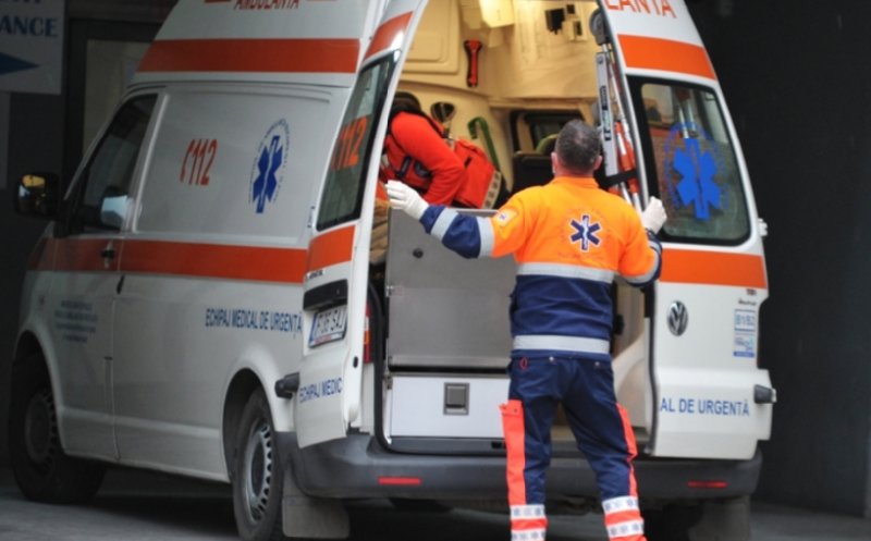 Tragedie cumplită la piscină! O fetiță a murit după ce s-a dat pe un tobogan de apă