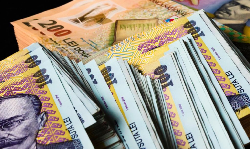 În lipsa unor măsuri compensatorii care să reducă impactul asupra bugetului, Comisia Europeană a respins creșterea cu până la 16 miliarde de lei a salariilor bugetarilor