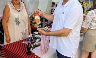 Viceprimarul Tarcea a servit lángos și kürtőskalács la Zilele Culturale Maghiare: „Fac parte din identitatea Clujului”