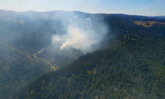 Incendii de vegetație în județul Cluj: un elicopter IGAv a intervenit la Mărișel