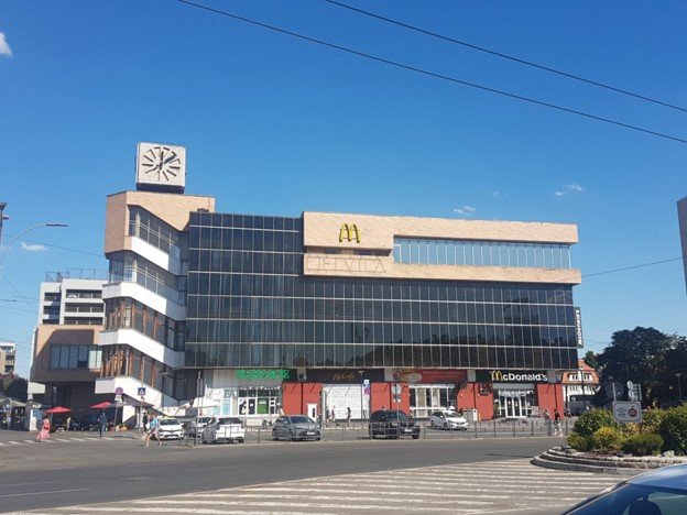 Se vinde un simbol post-decembrist al Clujului