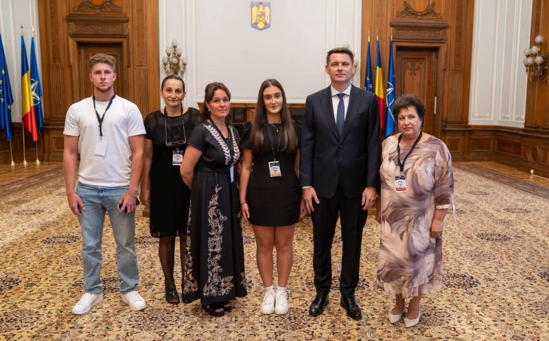 Cei patru elevi de 10 ai Clujului, premiați la Senat: „România are tineri în care merită să creadă”
