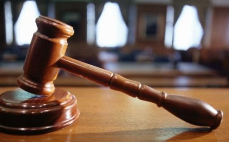 Ce pedepse au primit cei trei români care au atacat un livrator nepalez în Cluj-Napoca. Victima a rămas cu sechele grave