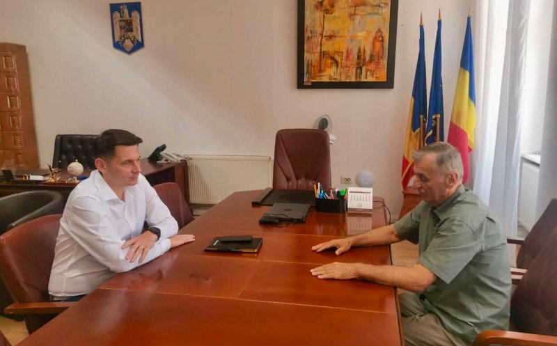 Mircea Abrudean, la Dej: întâlnire cu primarul, vizită pe teren, audiențe cu cetățenii + o plăcintă creață de Chiuiești