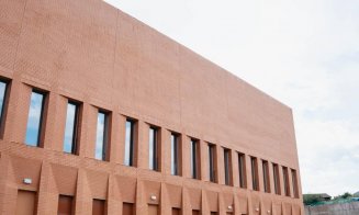 IMAGINI cu cel mai nou muzeu din România construit de la zero în Florești / Cetățenii îi transmit primarului ce investiții sunt absolut necesare în comună