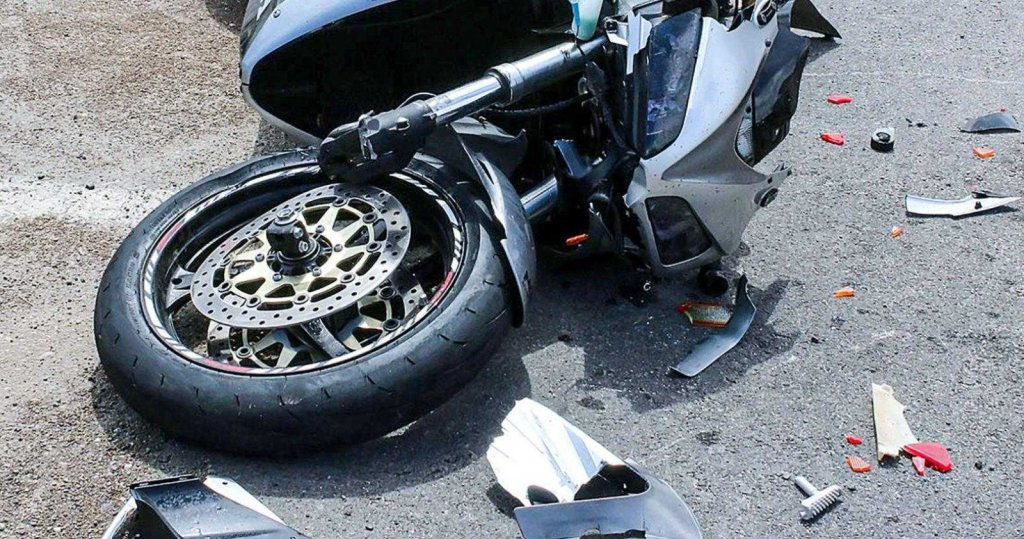 Cum s-a produs accidentul rutier din Topa Mică, Cluj, în urma căruia o motociclistă a ajuns la spital în stare critică