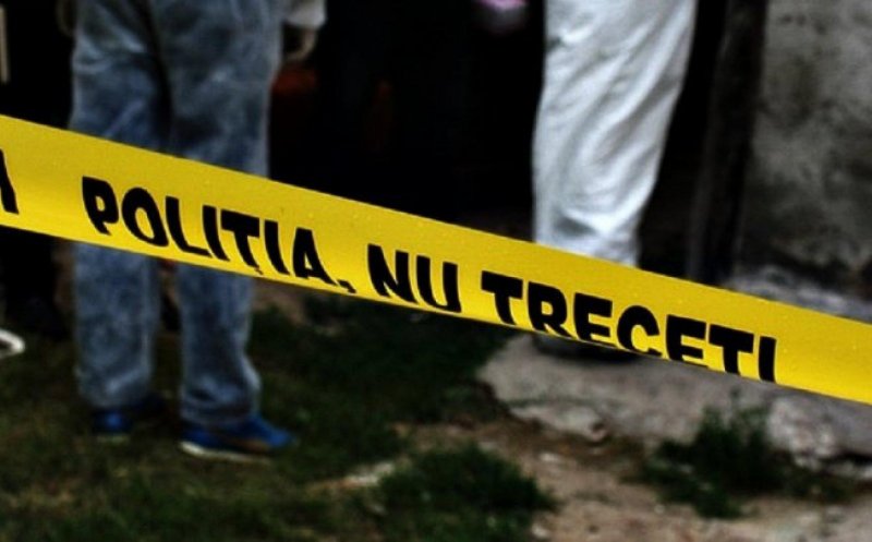 Crimă urmată de sinucidere. O tânără de 22 de ani a fost înjunghiată de fostul iubit, subofițer ISU