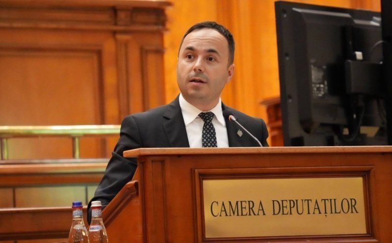 Ovidiu Cîmpean, după împărțirea funcțiilor din Camera Deputaților: „PSD și AUR se atacă în discursuri, dar votează împreună”