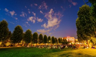 Movie Nights se încheie cu „The Notebook”: peste 4.000 de clujeni s-au bucurat de filme sub cerul liber, în Iulius Parc