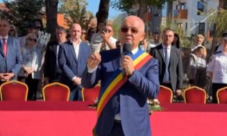 Emil Boc, la deschiderea noului an școlar: „S-a dovedit că doar cei care investesc în educație reușesc”