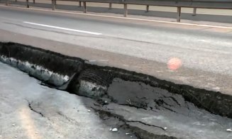 Crater uriaș pe Autostrada A10 Sebeș Turda / Trafic restricționat de câteva luni și nicio lucrare de consolidare
