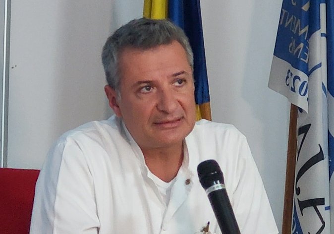 Antivaccinismul și dezinformarea, o problemă tot mai mare. Chirurgul oncolog Achimaș-Cadariu: „Noi ne luptăm cu consecințele”