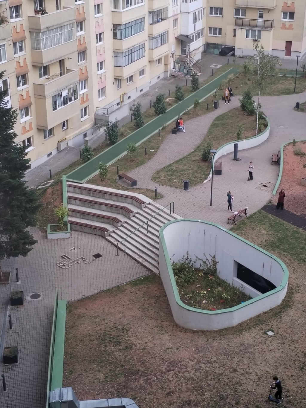 ”Meșterii Manole” din Mănăștur sau joaca de-a vandalizarea domeniului public / ”Efectiv am rămas afiș când am văzut...”