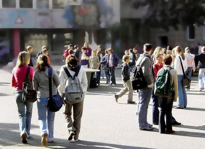 Uniforma obligatorie în școli. Proiectul a trecut de Comisia din Senat/ Ce urmează