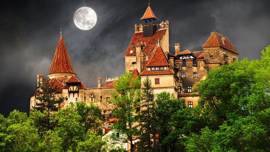 Castel din Transilvania, inclus în TOP 10 cele mai populare castele și palate din Europa