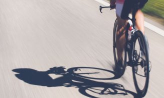 Biciclist surprins pe A10 Sebeș -Turda. ”Era să îl iau în plin”