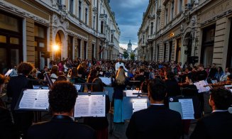 Emoție și muzică în centrul Clujului. Sute de oameni au participat la "Concertul pentru Pace”