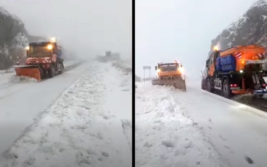 Utilajele de deszăpezire au intrat pe Transfăgărășan după o ninsoare abundentă