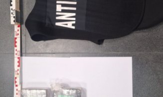 Intervenție în forță la Cluj: doi traficanți, puși la pământ de mascați și arestați după o tranzacție cu 2 kg de cocaină