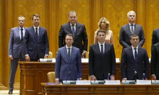 Ședința pentru învestirea Guvernului propus de Siegfried Mureșan a început cu scandal