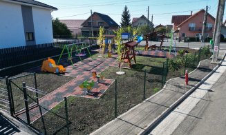 Două parcuri noi pentru copii, la Jucu. Unde au fost amenajate