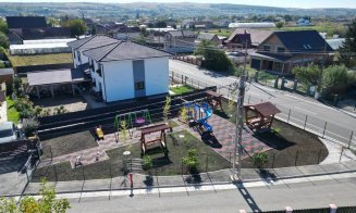 Două parcuri noi pentru copii, la Jucu. Unde au fost amenajate