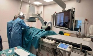 SCJU Cluj, o nouă premieră medicală la nivel regional: intervenții complexe pe vasele creierului, realizate minim invaziv