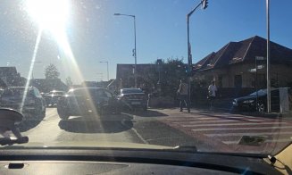 Poliția: Accident pe în Florești cu 5 victime, printre care 3 minori / Șoferii: ”Nu e de mirare, acolo nu se ține cont de semaforizare!”