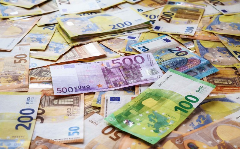 Euro la 5,50 lei în 2027. Ce se întâmplă cu inflația și salariile / „Pericolul Junk nu a trecut”