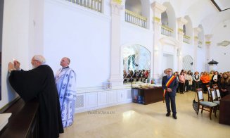 Moment emoționant: Primăria Turda, sfințită de Mitropolitul Andrei după lucrările de reabilitare