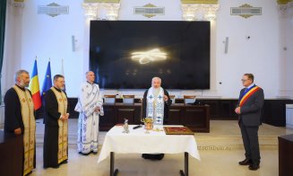 Moment emoționant: Primăria Turda, sfințită de Mitropolitul Andrei după lucrările de reabilitare