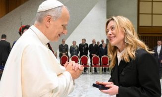 Giorgia Meloni i-a transmis un mesaj de susținere Papei după anunțul operației la plămân