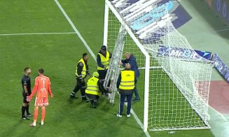 Așa ceva, mai rar în Superliga! De ce au intrat cu scara pe teren în partida cu 7 goluri ”U” Cluj - Rapid de pe Cluj Arena