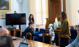 Robot umanoid la UBB! Va "locui" în Science Café și va fi folosit în proiecte de inteligență artificială și robotică