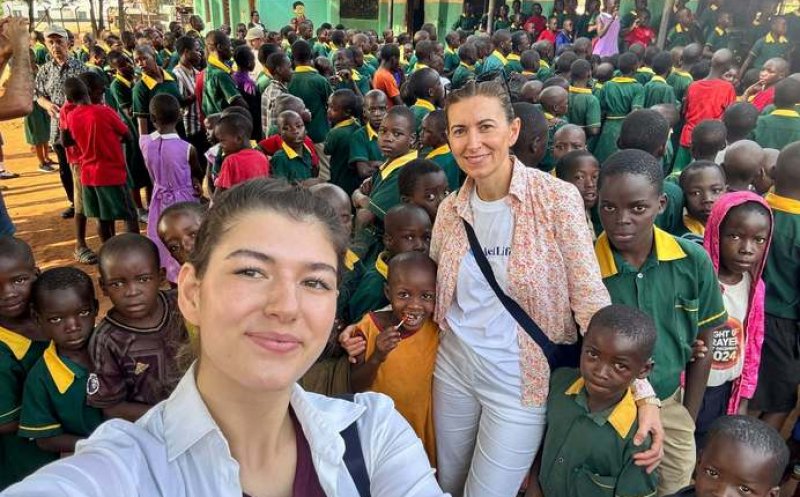 De la Cluj la mii de kilometri distanţă, pentru o misiune a binelui. Povestea unei asistente medicale care a ajutat 2.600 de oameni în Uganda