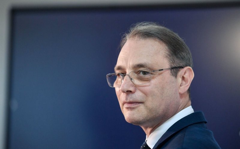 Programul de guvernare asumat de Luca Niculescu / Nu mai cresc salariile pentru bugetari de la 1 ianuarie 2027